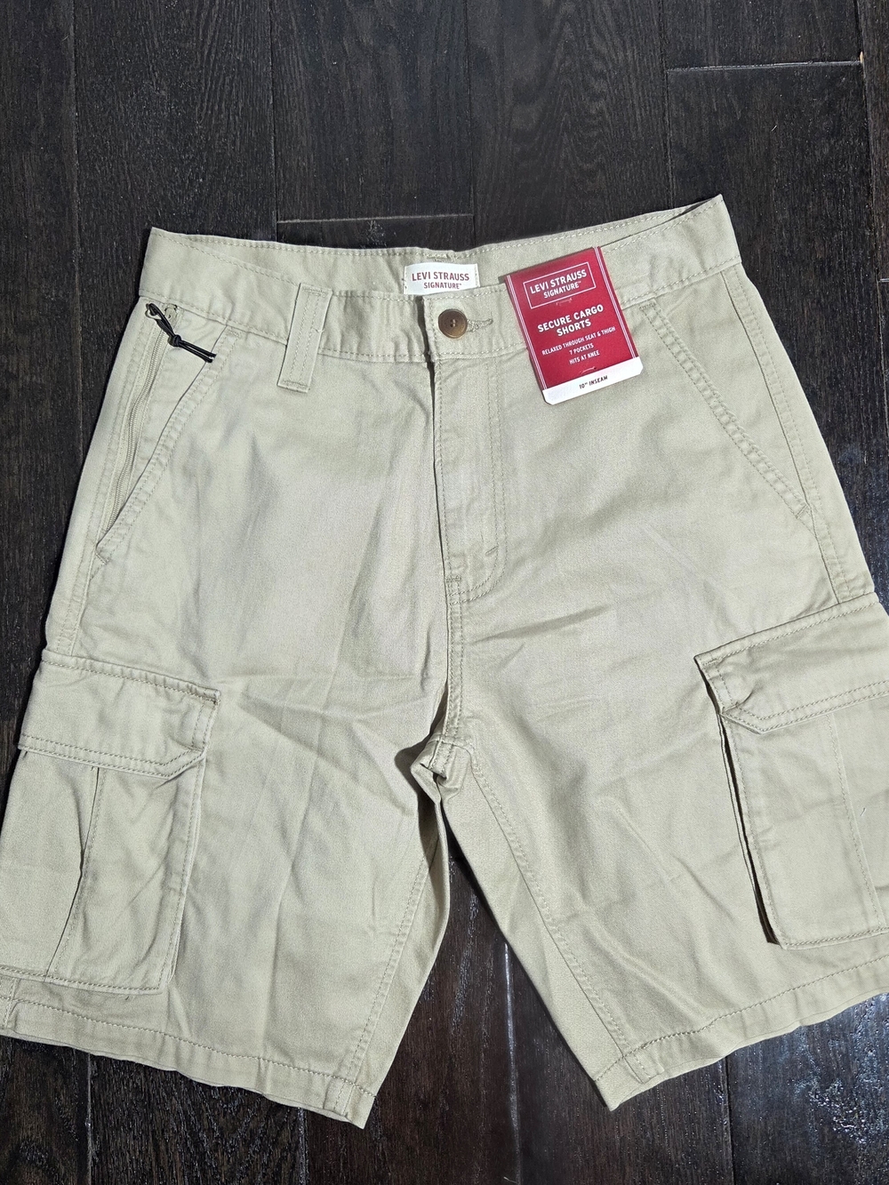 Levis Mens Secure Khaki Cargo Shorts Size 28x10 Inseam